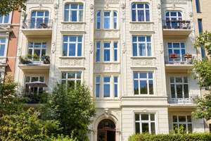 Jugendstil-Grandesse am Innocentiapark:  217 m²,  6,5 Zimmer  &  zwei Balkone in Harvestehude