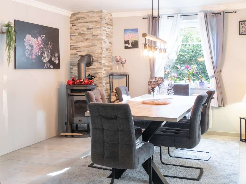 Immobilie in Boostedt - Großzügiges Einfamilienhaus in grüner Umgebung - Bild 4