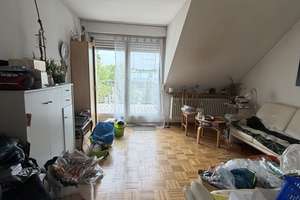 Gut geschnittene 2- Zimmer- Wohnung mit Balkon!