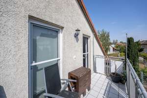 Lichtdurchflutete 3–4-Zi. im Dachgeschoss mit Südbalkon & Stellplatz – frei werdend in KA-Palmbach – Die vollständige Adresse der Immobilie erhältst du vom Anbieter., 76228 Palmbach, Karlsruhe – Vorschaubild 8