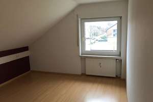 Großzügige 4-Zimmer-Dachgeschoss-Wohnung in Paderborn-Schloß Neuhaus – Die vollständige Adresse der Immobilie erhältst du vom Anbieter., 33104 Schloß Neuhaus, Paderborn – Vorschaubild 18
