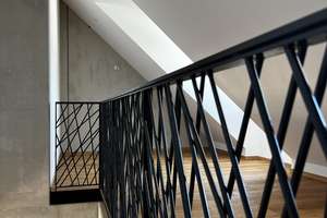 Neuwertiges 4-Zimmer-Penthouse mit Dachterrasse, Aufzug & Deckenkühlung in best Lage – 80538 Englischer Garten, München – Vorschaubild 7
