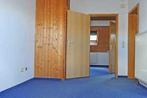 Geräumiges sowie vielseitiges RMH in exzellenter Lage – Isaraustraße 40-54, 82538 Bad Tölz-Wolfratshausen (Kreis) – Vorschaubild 34