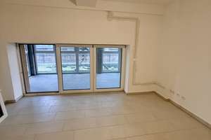 Die Besondere mit Balkon mit tollen Blick über die Stadt und Hafen. – Werner-Heisenberg-Straße 25, 39106 Alte Neustadt, Magdeburg – Vorschaubild 2