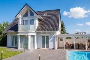 Wohnglück mit besonderem Komfort: Architektenhaus mit Pool & Sauna – Die vollständige Adresse der Immobilie erhältst du vom Anbieter., 18069 Evershagen, Rostock – Vorschaubild 4