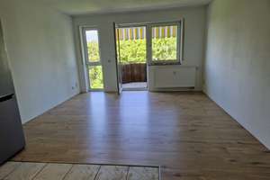Moderne 2-Zimmer-Wohnung mit Balkon, Aufzug und Tiefgaragenstellplatz!