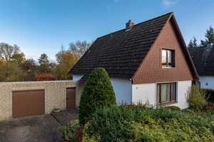 Einfamilienhaus mit großzügigem Grundstück – ideal für Paare oder kleine Familien – Dunckernbek 17, 23701 Eutin – Vorschaubild 1