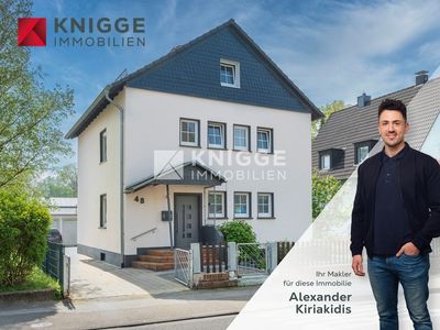 +++ 3636- Attraktives Dreiparteienhaus in Bergisch Gladbach-Duckterath +++