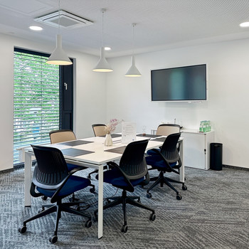 Privater Büroraum für 4 Person in HQ Teltow