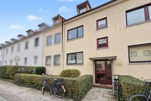 Neustadt: 3-Zimmer Wohnung im Hochparterre mit offener Küche und Kellerabteil