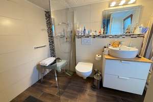 Doppelhaushälfte mit Einliegerwohnung auf großem Grundstück – Die vollständige Adresse der Immobilie erhältst du vom Anbieter., 23568 Schlutup, Lübeck – Vorschaubild 4