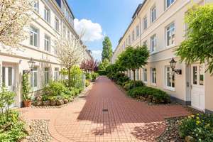 Winterhude: Altbaucharme in begehrter Hinterhoflage am Mühlenkamp – Die vollständige Adresse der Immobilie erhältst du vom Anbieter., 22303 Winterhude, Hamburg – Vorschaubild 1