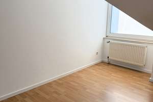 Gemütliche 3-Zimmer-DG-Wohnung mit 2 Balkonen & Keller in gefragter Wohnlage – Friedrich-Wilhelm-Straße 32, 52080 Eilendorf, Aachen – Vorschaubild 12