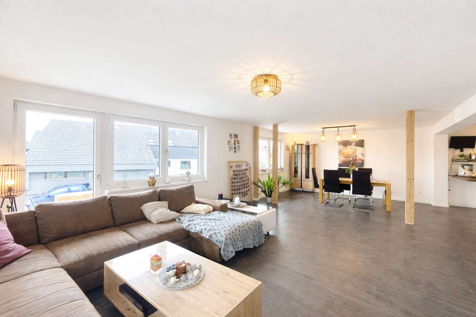 Immobilie in Hülben - Exklusiv kernsaniert: Hochwertiges Einfamilienhaus mit modernster Technik und außergewöhnlicher Wohn - Bild 1