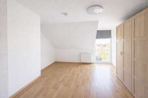 Frei werdende Maisonette-Wohnung in Schleußig mit Balkon – Die vollständige Adresse der Immobilie erhältst du vom Anbieter., 4299 Schleußig, Leipzig – Vorschaubild 4