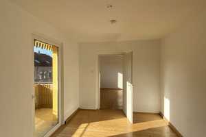3 Zimmer- City- Wohnung mit Balkon  – Nürnberg – Vorschaubild 2