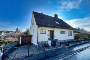 Großzügiges Ein- bis Zweifamilienhaus in ruhiger und gefragter Lage von Ransbach-Baumbach – Die vollständige Adresse der Immobilie erhältst du vom Anbieter., 56235 Ransbach-Baumbach – Vorschaubild 2
