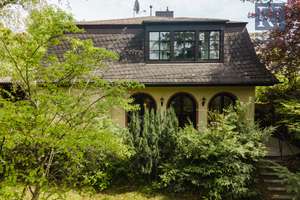 Charmante Villa auf parkähnlichem Anwesen – Die vollständige Adresse der Immobilie erhältst du vom Anbieter., 97074 Frauenland, Würzburg – Vorschaubild 2