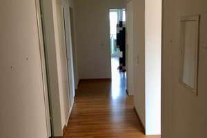 Etagenwohnung mit Saniertem Bad und Balkon – Volmerswerther Str.  76, 40221 Bilk, Düsseldorf – Vorschaubild 3