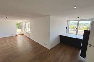 Hochwertige & lichtdurchflutete  Penthouse-Wohnung mit zwei großen Balkonen in Siegen