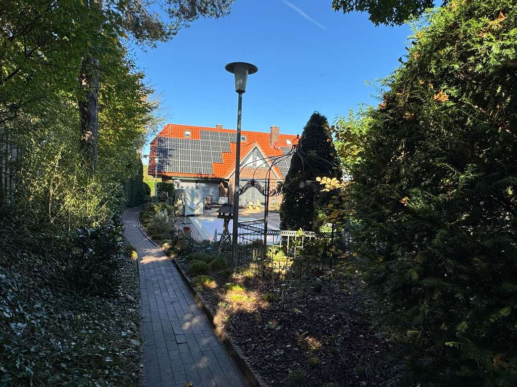 Immobilie in Hatten - Luxuriöses Einfamilienhaus  in Kirchhatten (2022 saniert) - Bild 1