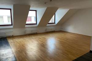 schöne helle 3-Zimmer-Maisonette-Wohnung in der Düsseldorf Altstadt