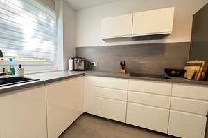 Wohnen im Grünen: helle 3 Zimmer + Süd-West-Balkon, kompakter Schnitt, neues Bad, Gäste-WC, Aufzug – Alteburger Straße 294, 50968 Bayenthal, Köln – Vorschaubild 10