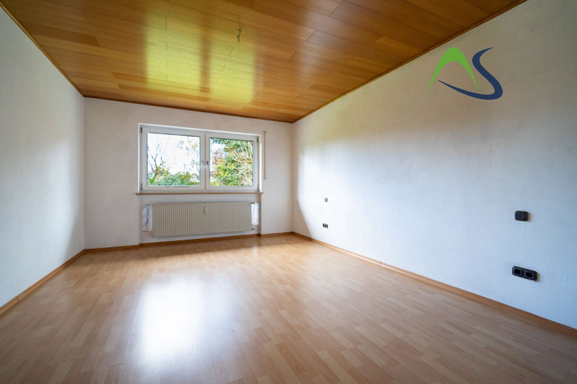 Immobilie in Donaustauf - Gepflegtes Zweifamilienhaus im Herzen von Donaustauf - Bild 0