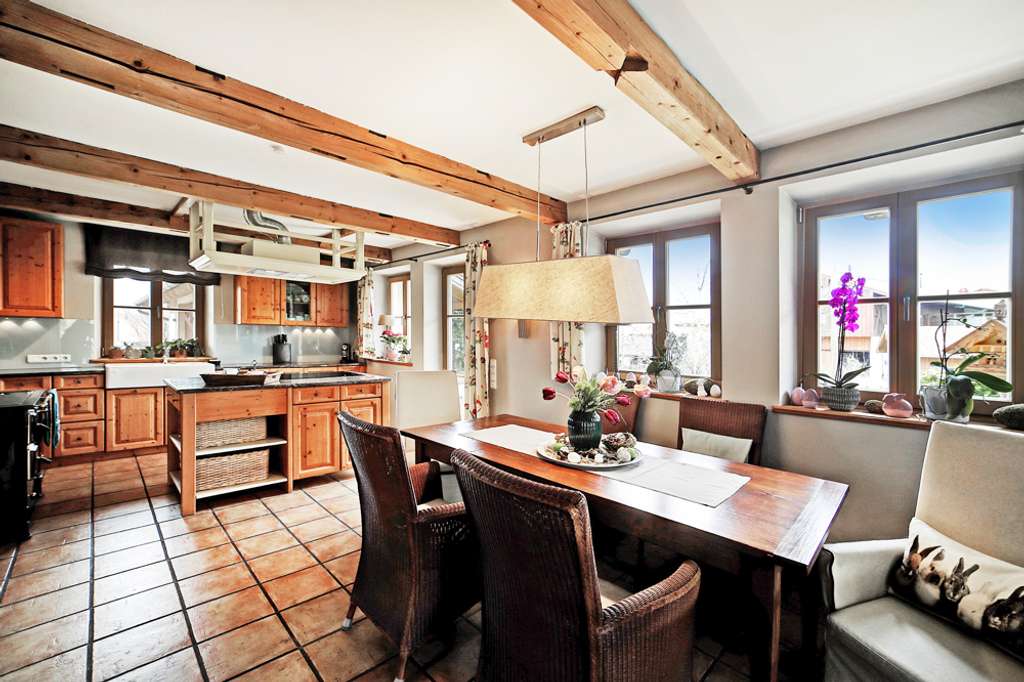 Immobilie in Wackersberg - Traumhaftes Landhaus südlich von Bad Tölz! - Bild 2