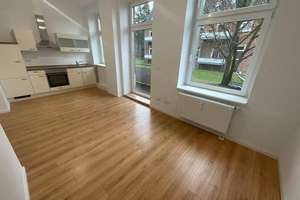 Hochparterre-Wohung mit großzügiger Wohnküche und Balkon – Die vollständige Adresse der Immobilie erhältst du vom Anbieter., 23554 Sankt Lorenz Nord, Lübeck – Vorschaubild 2