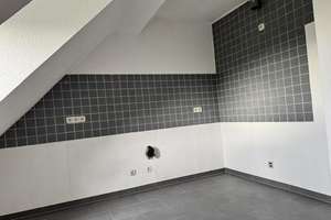 Moderne DG-Wohnung 98 qm, luftiges Wohnzimmer – Alsenplatz 3, 45138 Huttrop, Essen – Vorschaubild 19