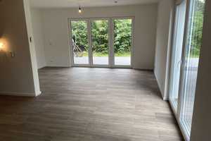 Modernes Wohnen mit Dachterrasse, Einbauküche und Außenstellplätzen – Boostedter Straße 246 C, 24539 Neumünster – Vorschaubild 8