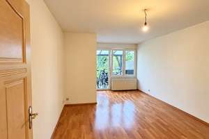 Wohnen mit Charakter: Einzimmerwohnung im historischen Altbau