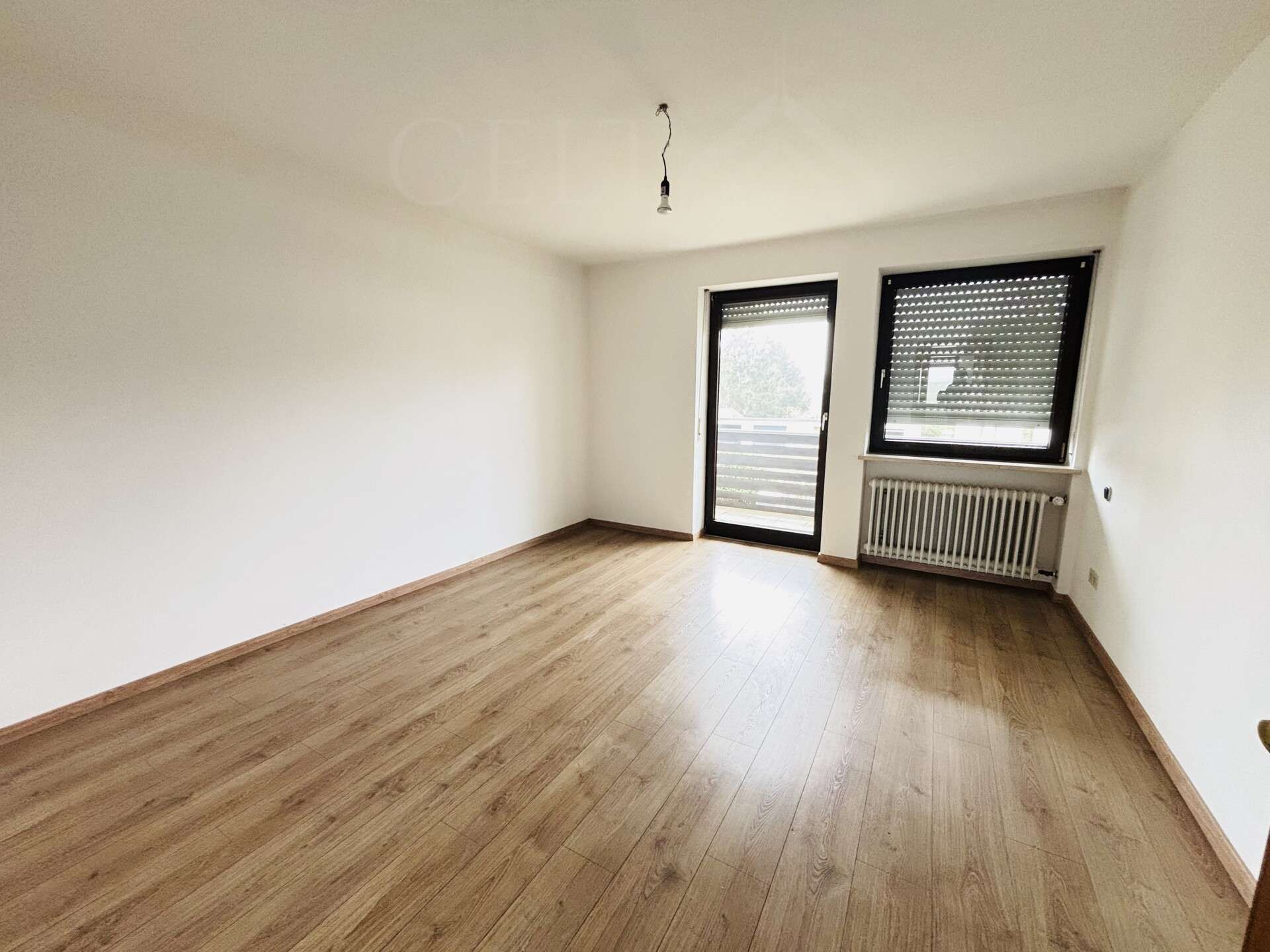 Immobilie in Mallersdorf-Pfaffenberg - Modernisiertes Zuhause mit Garten, Balkon und Garage – ideal für Familien - Bild 0