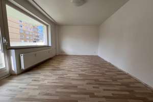 Geräumige 2-Zimmer Wohnung mit Balkon in Vohwinkel! – Engelshöhe 65, 42329 Vohwinkel, Wuppertal – Vorschaubild 1