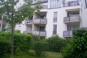 Große 2 Zi. EG Wohnung mit Terrasse u. TG Stellplatz
