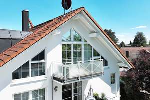 Exkl. 3-Zimmer-DG-Wohnung mit Dachterrasse, 2 Balkonen, Sauna und EBK in Bestlage Waldperlach – Drosselbartstraße 5, 81739 Waldperlach, München – Vorschaubild 1