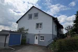 Gepflegtes Zweifamilienhaus mit 876 m2 Grund, Garage & Carport in gesuchter Wohnlage von Heuchlingen – Schulhalde 36, 73572 Heuchlingen – Vorschaubild 3