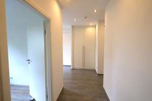 Modernisiertes Zuhause für die ganze Familie – grün und bestens angebunden – Die vollständige Adresse der Immobilie erhältst du vom Anbieter., 12207 Lichterfelde, Berlin – Vorschaubild 2