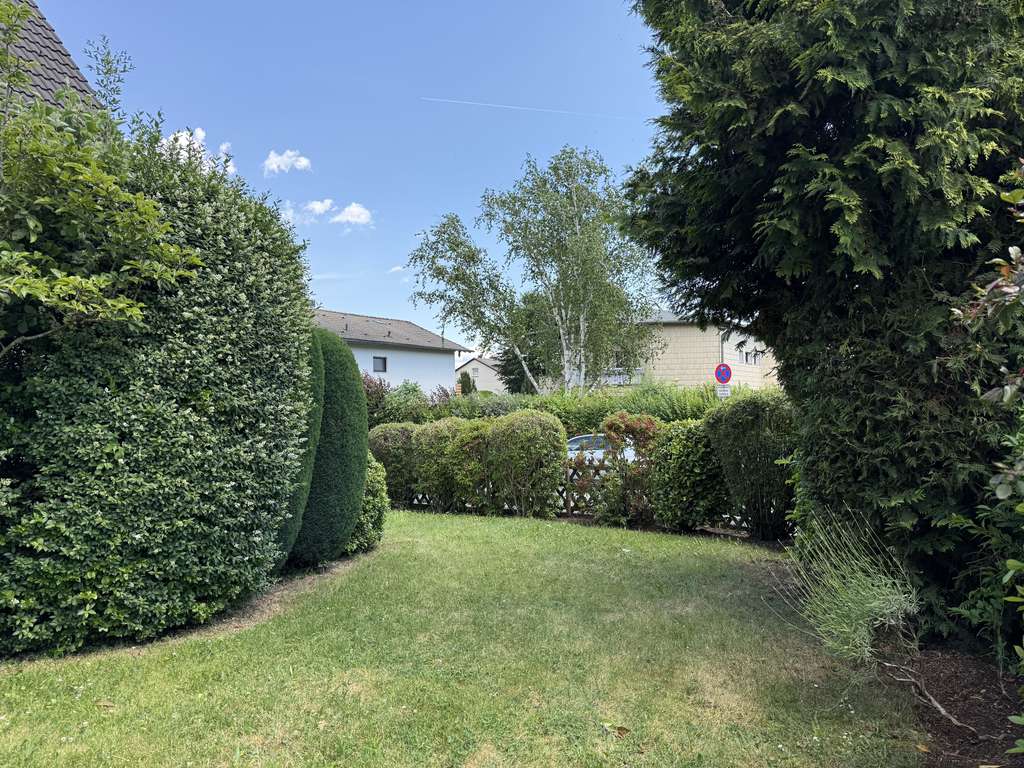 Immobilie in Friedrichsdorf - "ENTDECKE DIE MÖGLICHKEITEN !" Interessantes Fertighaus auf wunderschönem Eckgrundstück! - Bild 3