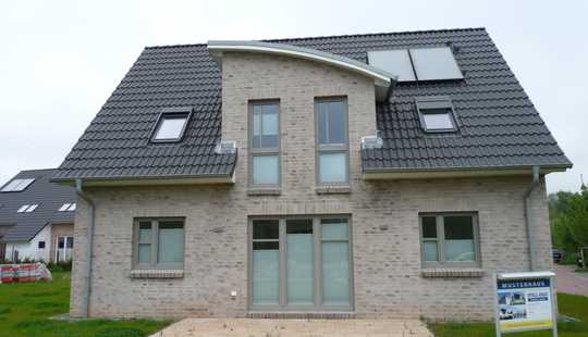 Bild von bildschönes Einfamilienhaus im grünen Wasbek