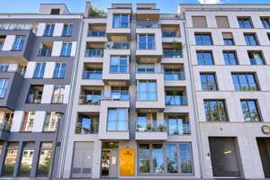 Exklusive Wohnung in Berlin-Mitte | 2 Zimmer | Balkon | Möbliert | Sofort bezugsfertig | Blick auf d – Die vollständige Adresse der Immobilie erhältst du vom Anbieter., 10115 Mitte (Ortsteil), Berlin – Vorschaubild 1