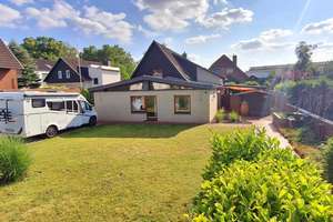 1- bzw. 2-Fam.-Haus in ruhiger Lage mit vielen Möglichkeiten – Die vollständige Adresse der Immobilie erhältst du vom Anbieter., 30627 Misburg-Nord, Hannover – Vorschaubild 1