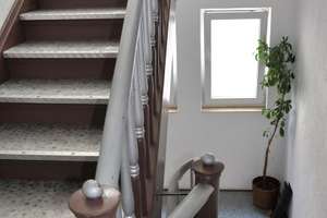 BITTE KEINE WG´s! Gut geschnittene 3-Zi.-Whng mit EBK und Stpl. in Heslach zu vermieten! – Die vollständige Adresse der Immobilie erhältst du vom Anbieter., 70199 Heslach, Stuttgart – Vorschaubild 2