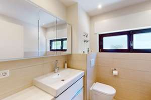 Gepflegte Split-Level-Wohnung mit Garten und Blick auf die Wörthspitze – 65934 Nied, Frankfurt am Main – Vorschaubild 4