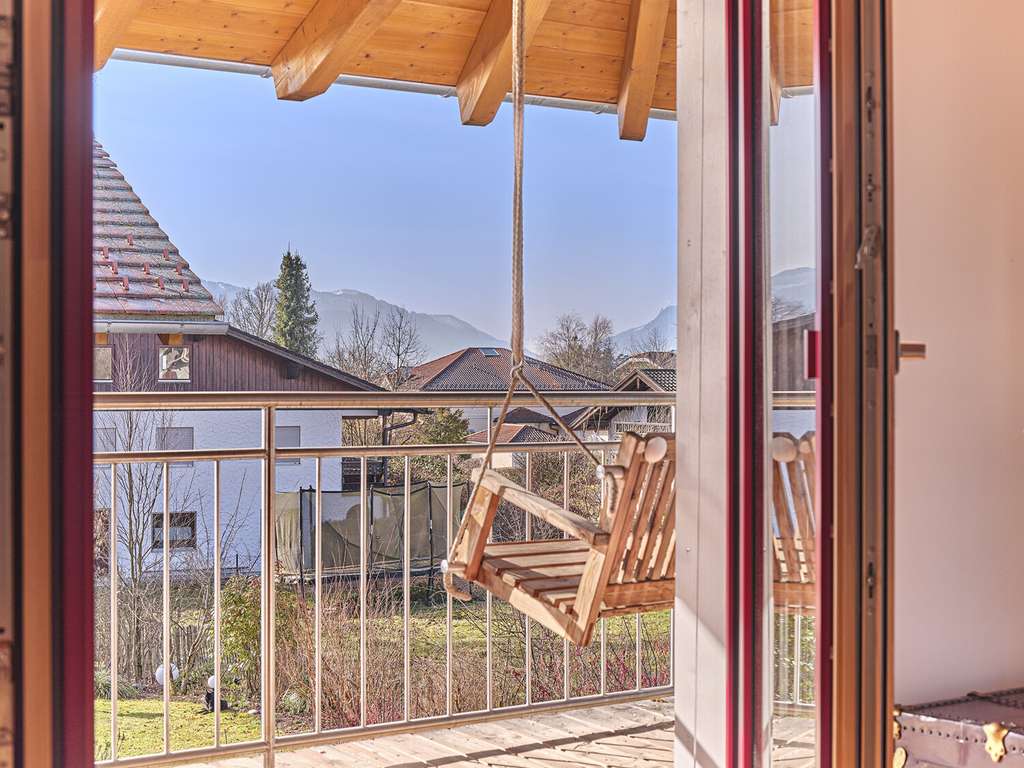 Immobilie in Breitbrunn am Chiemsee - Modernes und energieeffizientes Einfamilienhaus - dem See ganz nah - Bild 0
