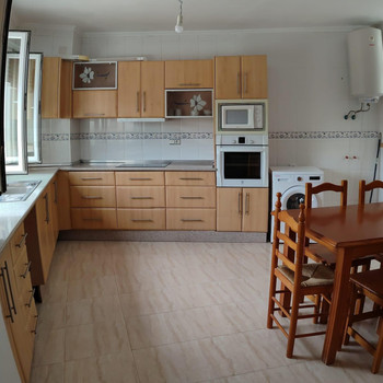 WOHNUNGSVERKAUF IN FINES, ALMERÍA, MIT AUFZUG.