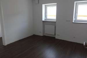 großzügige 3,5-Zimmer-Wohnung in Lappersdorf mit Südbalkon, hochwertig ausgestattet im 2-Familien... – Die vollständige Adresse der Immobilie erhältst du vom Anbieter., 93138 Lappersdorf – Vorschaubild 6