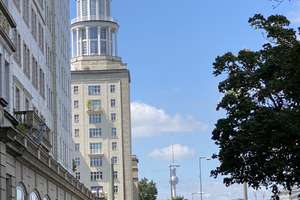 Ein Berliner Wahrzeichen als Zuhause. Ikonisches Wohnen am Frankfurter Tor – Die vollständige Adresse der Immobilie erhältst du vom Anbieter., 10247 Friedrichshain, Berlin – Vorschaubild 1