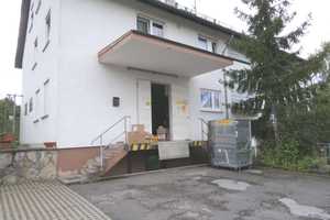 Entwicklungsfähiges Mehrfamilienhaus, grosszügiges Grundstück, Garagen, plus 8 Stellplätze – Hohenlohekreis – Vorschaubild 6